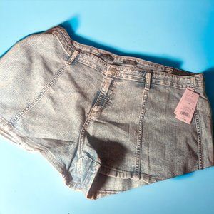Women's Denim Shorts - Size 16 (US Plus) - Brand New (w/ tags - never worn)